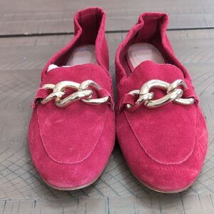 Ellos Poppy Red Suede Loafers with Gold Tone Chain Accent Sz 8